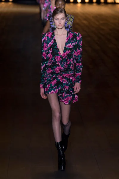 Look 69